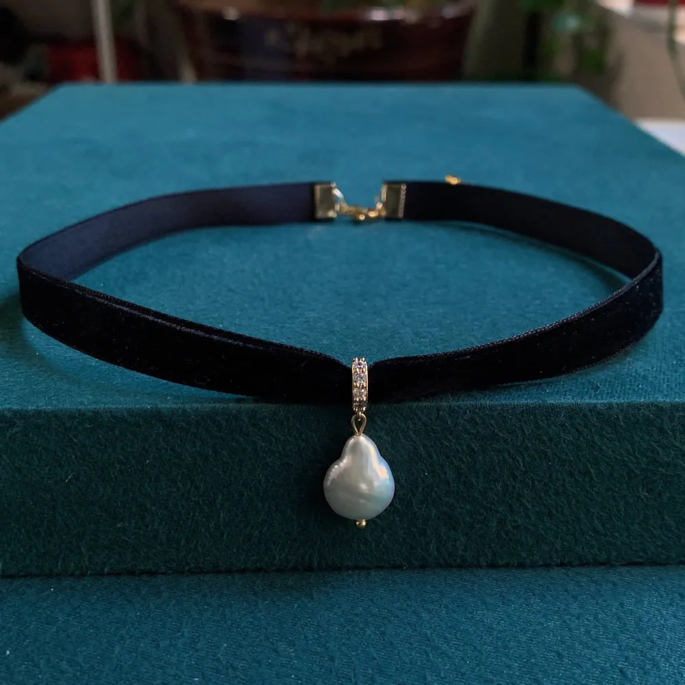 Pearl Choker Necklace Vintage - Schwarzer Samtband Halsreif unregelmäßigen Wasser tropfen