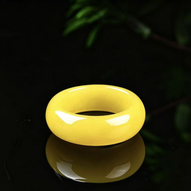 Echter A-Klasse-Jadeitring mit – Rings Bewertung und Preis