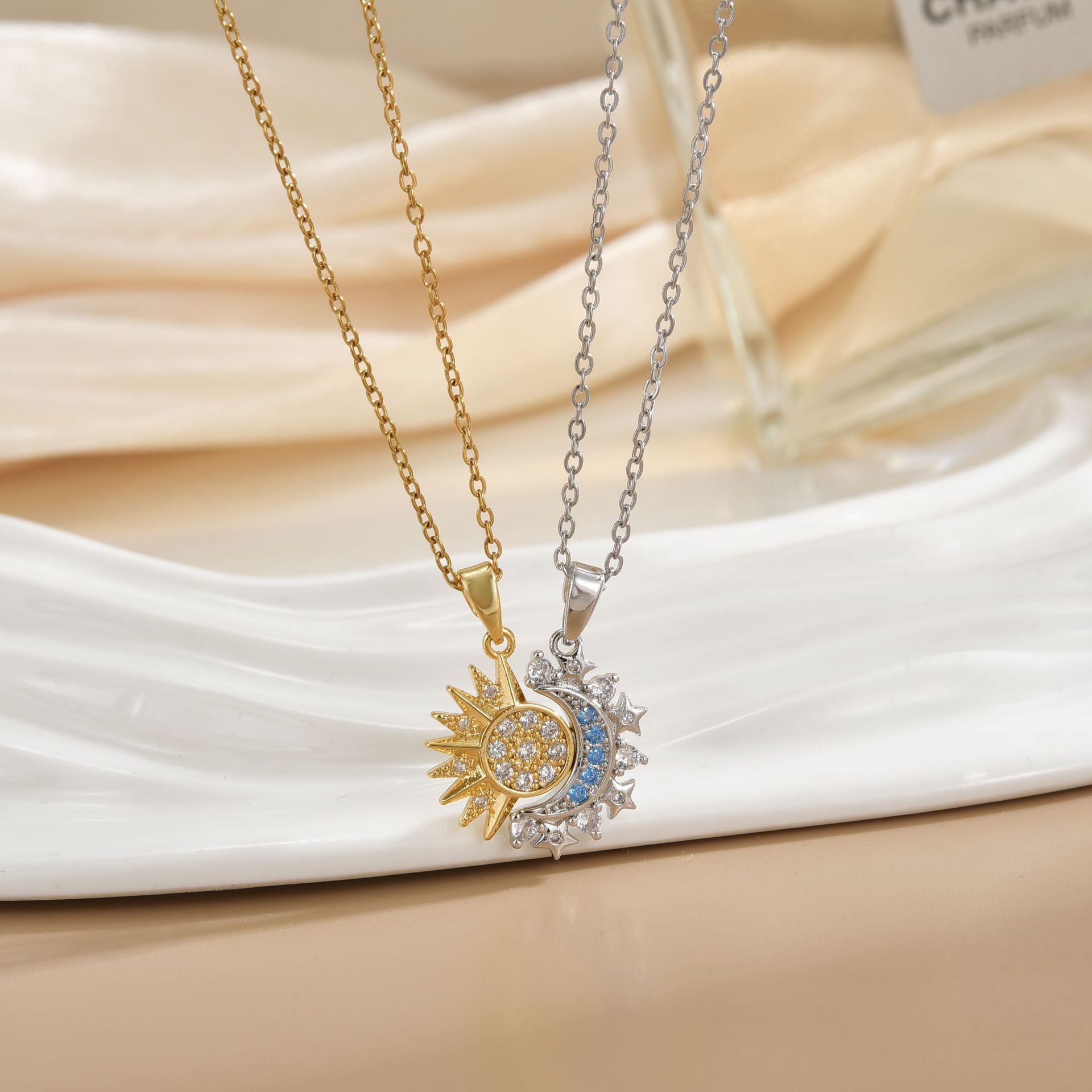 Magnetische Halsketten für Paa – Magnetic Couple Matching Necklaces Bewertung und Preis