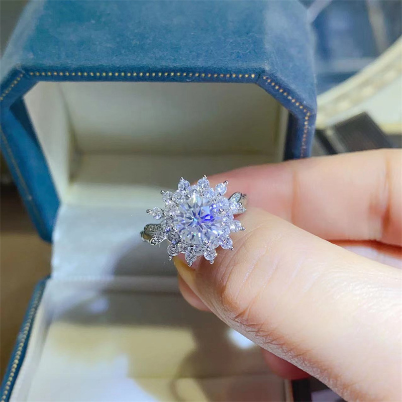 Luxuriöser Weißgold-Platinring – Moissanite Engagement Ring 1 Carat Bewertung und Preis