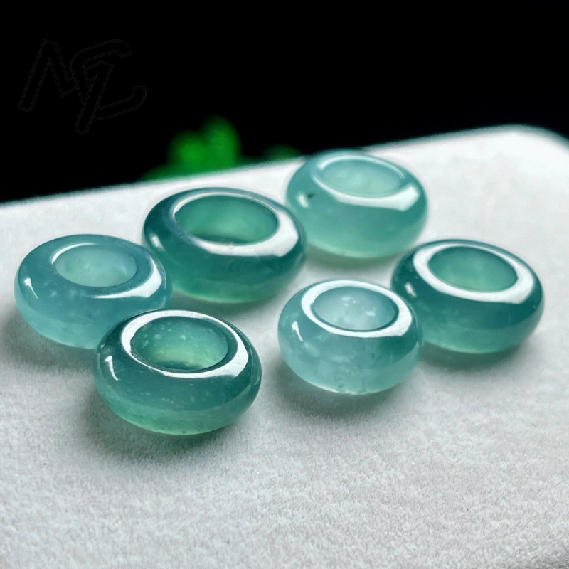 Natürlicher Smaragd Blauwasser – Rings Bewertung und Preis