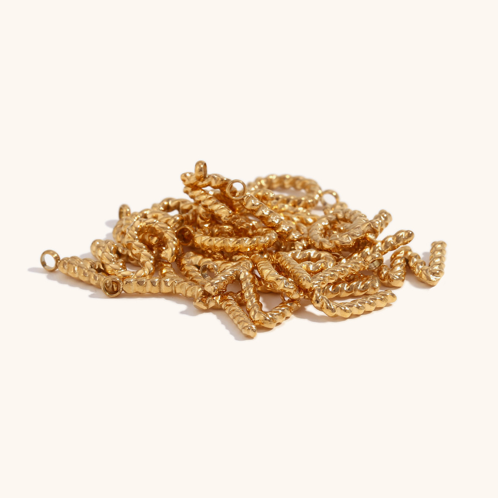 Personalisierte 3D-Buchstaben- – Initial Letter Necklace 18K Gold Bewertung und Preis