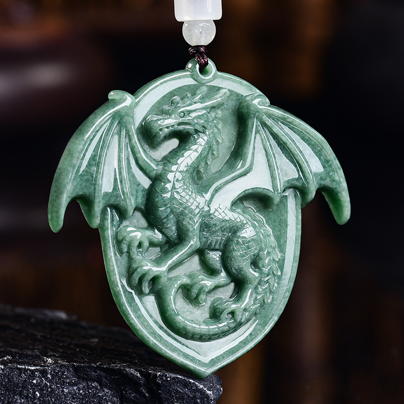 Natürliche burmesische Jadeit- – Necklaces Bewertung und Preis