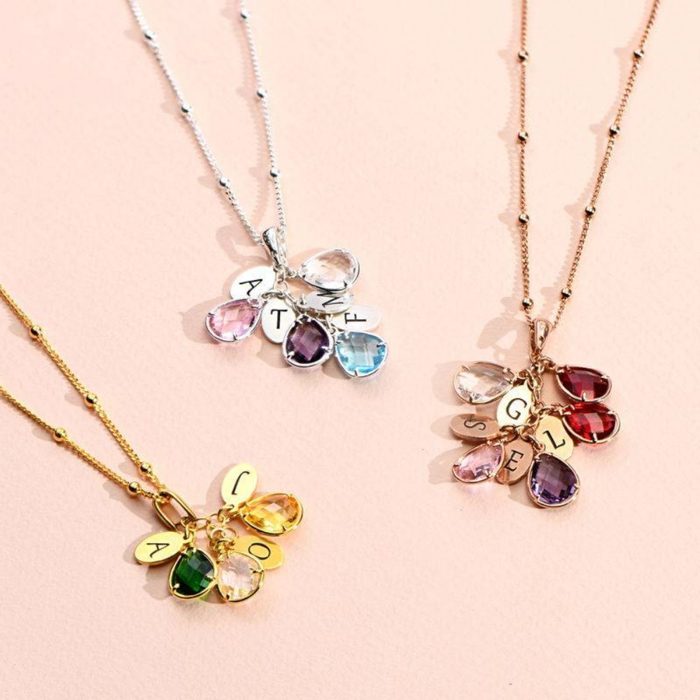 Personalisierter Namensanhänge – Initial Letter Necklace 18K Gold Bewertung und Preis