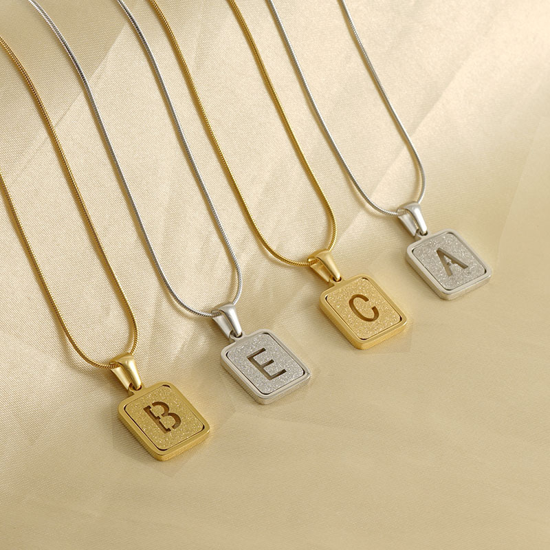 3 teile/beutel Hohe Qualität K – Initial Letter Necklace 18K Gold Bewertung und Preis