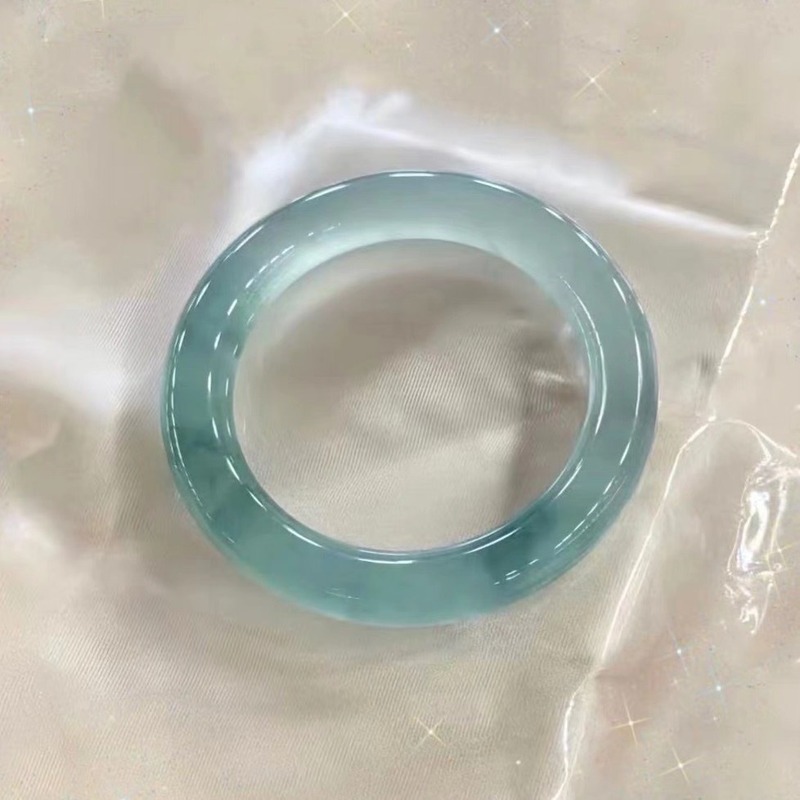 Natürliches, hochwertiges Eis  – Bracelets Bewertung und Preis