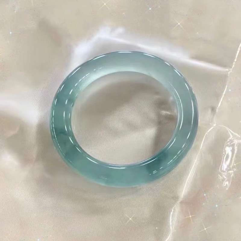Natürliches, hochwertiges Eis  – Bracelets Bewertung und Preis