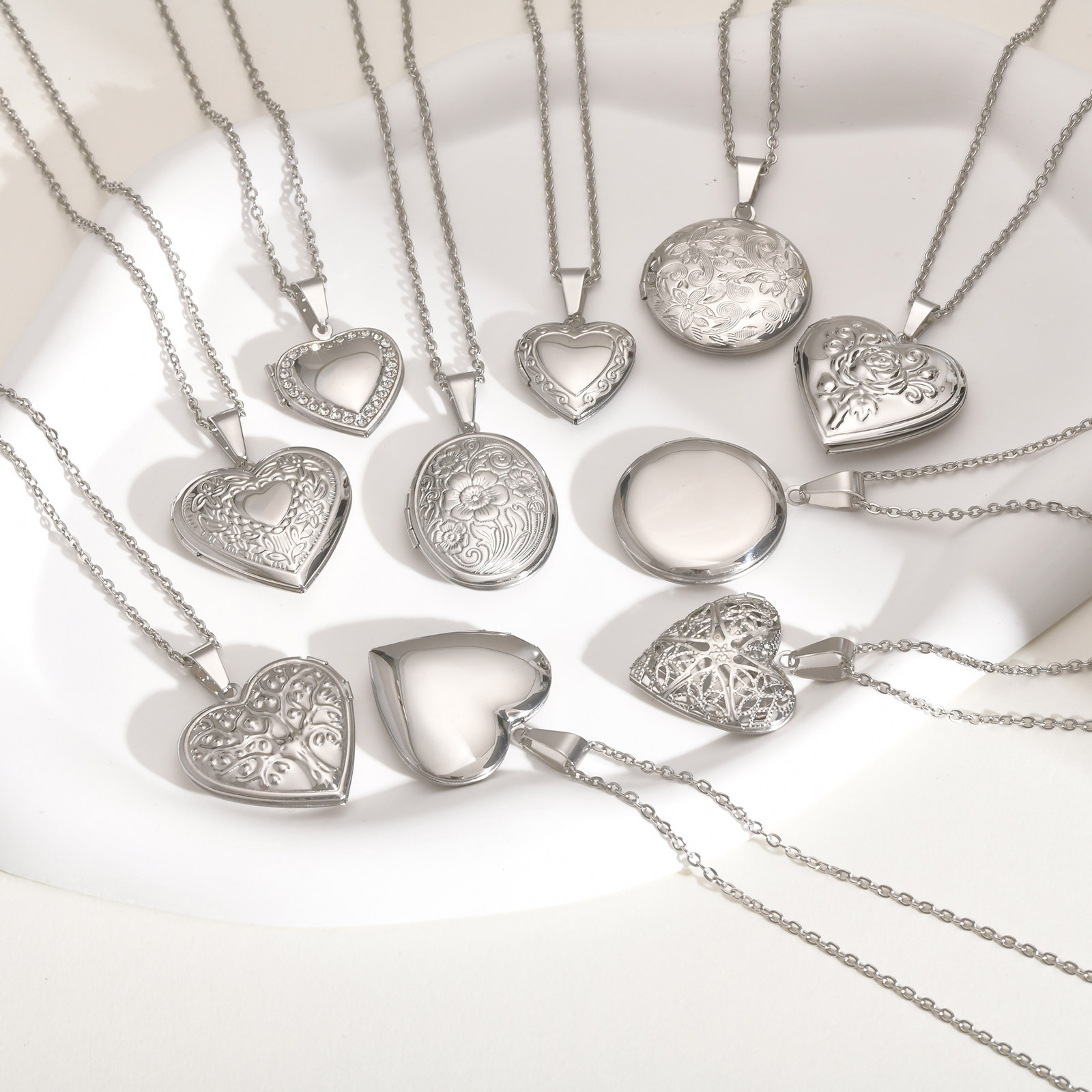 Vnox Never Fade Silberfarbener – Heart Locket Necklace Photo Bewertung und Preis